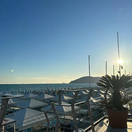 & 5 Terre Cozy Flat Daire Ameglia