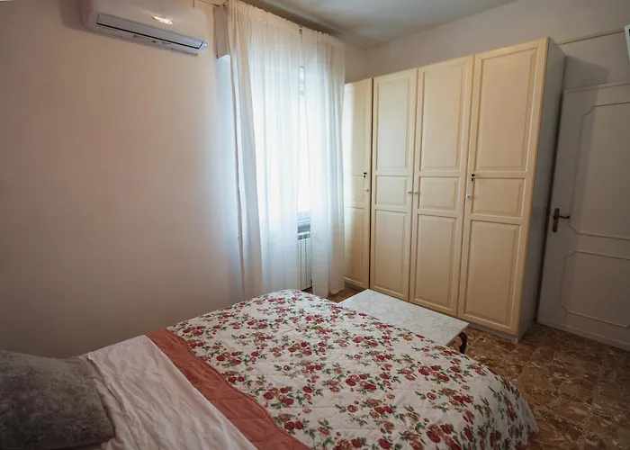 & 5 Terre Cozy Flat Апартаменты *